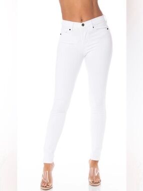 KanCan White High Rise Skinny Jeans size 9/28